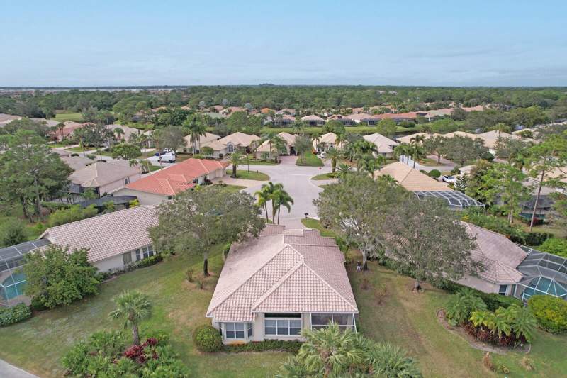 3 bedroom Single Family Residence at 8504 Belfry Place, Pod 28 At The Reserve, Port St. Lucie — photo 4