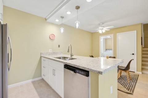 5110 51st Way, West Palm Beach FL - photo 8 of 38