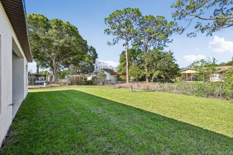 5901 Raintree Trail, Fort Pierce FL - photo 6 of 34