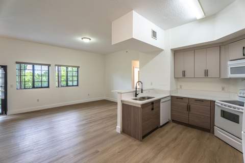2801 Riverside Drive #301-s, Coral Springs FL - photo 6 of 20