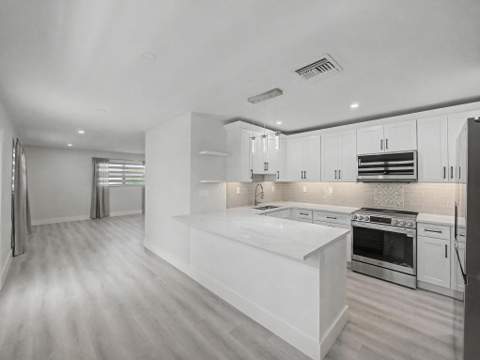 9298 Birmingham Drive, Palm Beach Gardens FL - photo 8 of 24