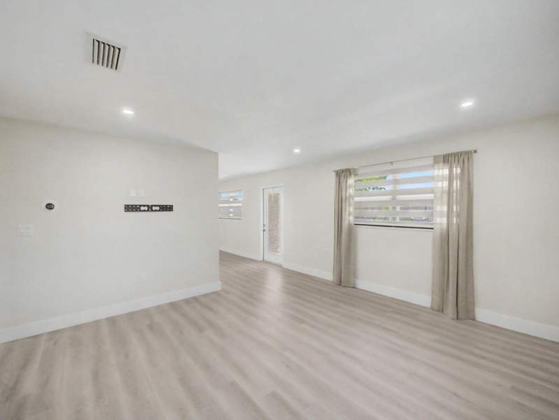 3 bedroom Single Family Residence at 9298 Birmingham Drive, Palm Beach Square Unit 1, Palm Beach Gardens — photo 3
