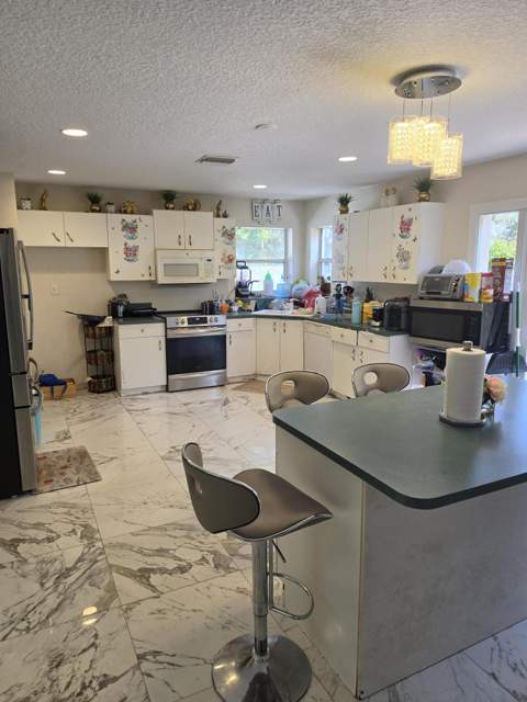 5351 NW 41st Way, Coconut Creek FL - photo 7 of 32