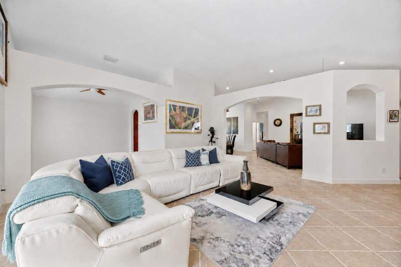 4 bedroom Single Family Residence at 14520 SW 37th Street, Windsor Palms, Miramar — photo 3