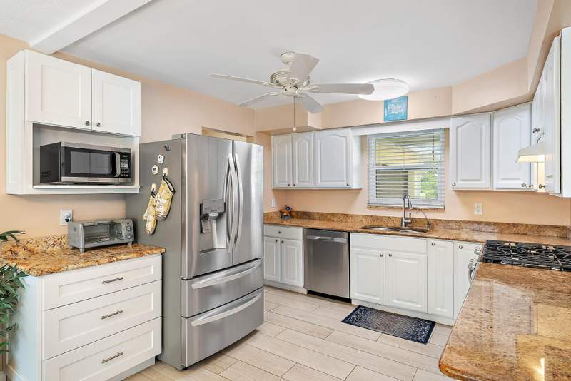 3 bedroom Single Family Residence at 1211 Dolphin Road, Palm Beach Isles, Riviera Beach — photo 3
