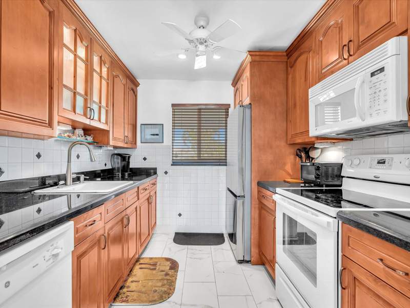 2 bedroom Villa at 2017 SW Golf Lane #109, Leisureville Golf Lane, Boynton Beach — photo 4