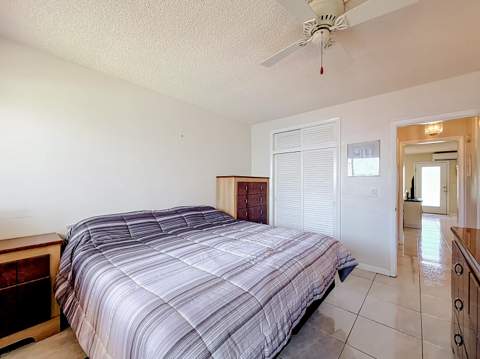 1050 SW 11th Street #L2, Hallandale Beach FL - photo 12 of 19