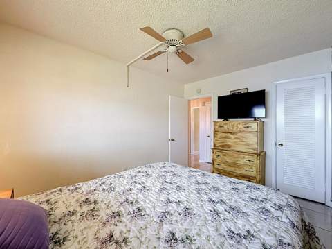 1050 SW 11th Street #L2, Hallandale Beach FL - photo 15 of 19