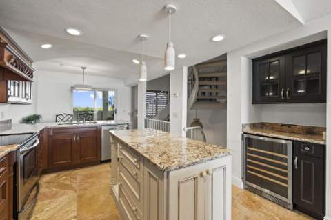 4651 NE Ocean Boulevard #B-29, Jensen Beach FL - photo 7 of 37
