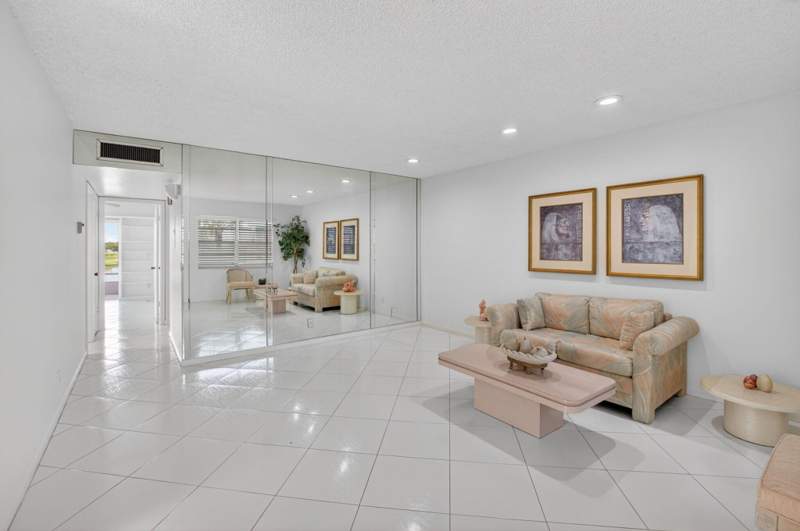 2 bedroom Condominium at 955 Normandy Trail, Kings Point Normandy Condos, Delray Beach — photo 5