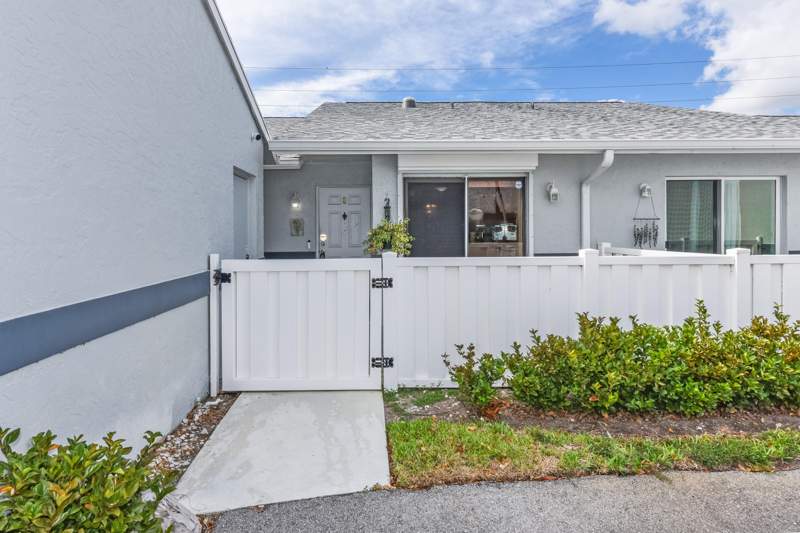 2 bedroom Villa at 2641 W Gately Drive #1702, Arbours Of The Palm Beaches , West Palm Beach — photo 4