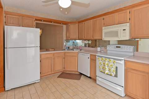 2641 W Gately Drive #1702, West Palm Beach FL - photo 10 of 38