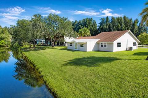 8074 SE River Lane, Stuart FL - photo 6 of 43