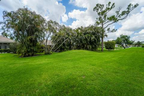 6499 Brandon Street, Palm Beach Gardens FL - photo 11 of 46