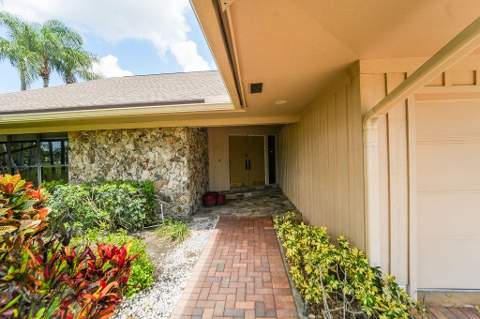6499 Brandon Street, Palm Beach Gardens FL - photo 10 of 46