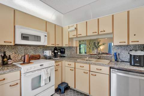 5201 W Club Circle #103, Boca Raton FL - photo 6 of 41