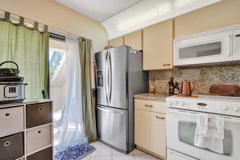 5201 W Club Circle #103, Boca Raton FL - photo 8 of 41