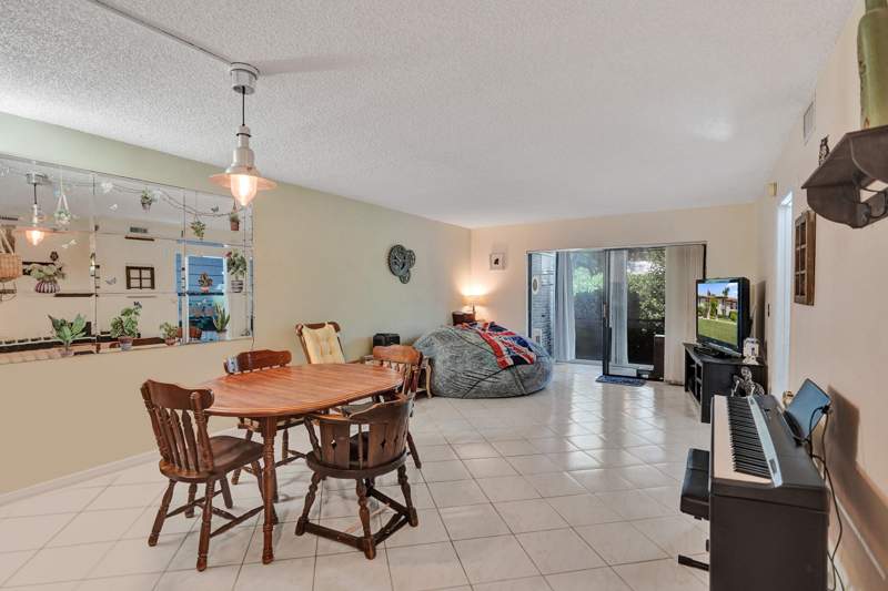 2 bedroom Condominium at 5201 W Club Circle #103, San Remo Golf & Tennis Club Condo, Boca Raton — photo 4