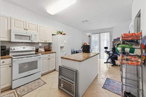 1941 Gardenia Court, Riviera Beach FL - photo 7 of 24