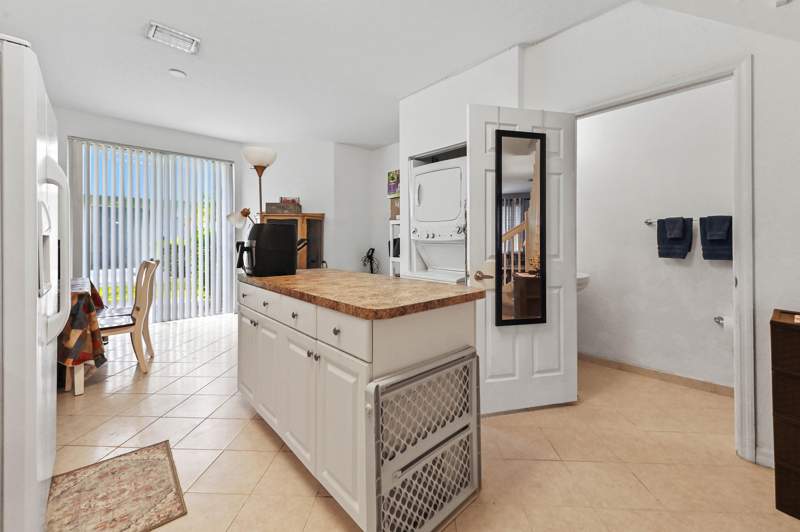 3 bedroom Townhouse at 1941 Gardenia Court, Sonoma Bay, Riviera Beach — photo 5