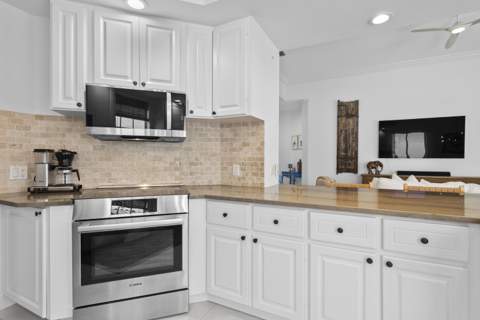 8186 Laborie Lane, Wellington FL - photo 7 of 51
