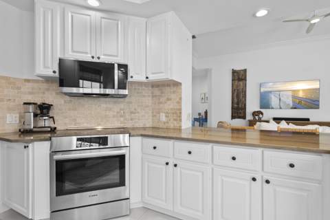 8186 Laborie Lane, Wellington FL - photo 9 of 51