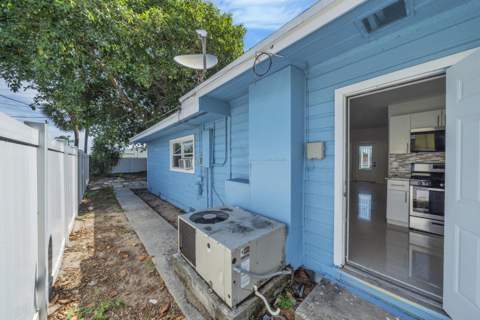 5409 Western Avenue, West Palm Beach FL - photo 16 of 55