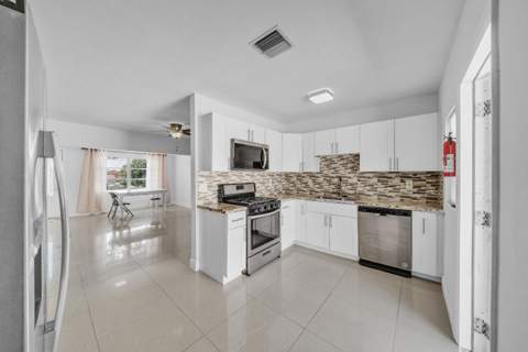 5409 Western Avenue, West Palm Beach FL - photo 22 of 55