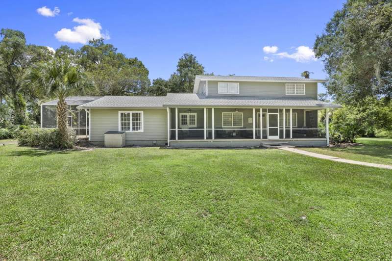 4 bedroom Single Family Residence at 3550 Eleven Mile Road, Hattie Chamberlain Subdivision, Fort Pierce — photo 2