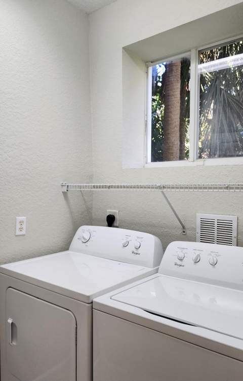 2124 Oakmont Drive, Riviera Beach FL - photo 20 of 25