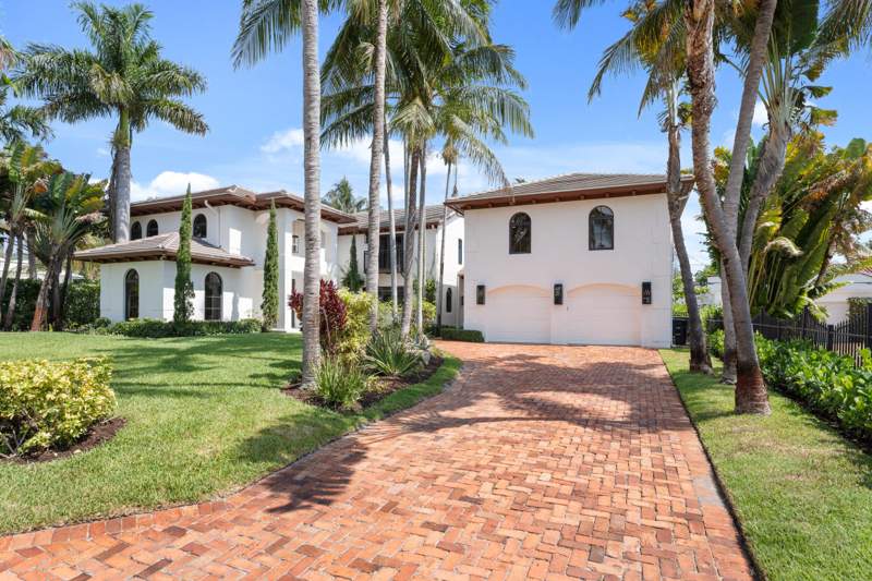 4 bedroom Single Family Residence at 257 E Lakewood Road, Lakewood West Palm Beach, West Palm Beach — photo 2