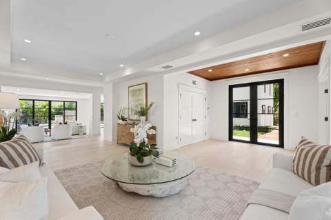 257 E Lakewood Road, West Palm Beach FL - photo 6 of 59