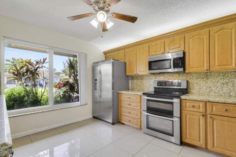 5373 Gene Circle, West Palm Beach FL - photo 6 of 23