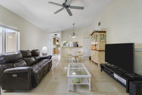 5373 Gene Circle, West Palm Beach FL - photo 8 of 23