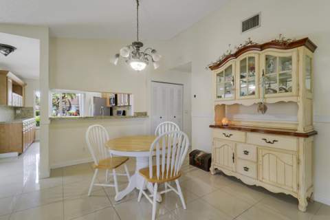 5373 Gene Circle, West Palm Beach FL - photo 11 of 23