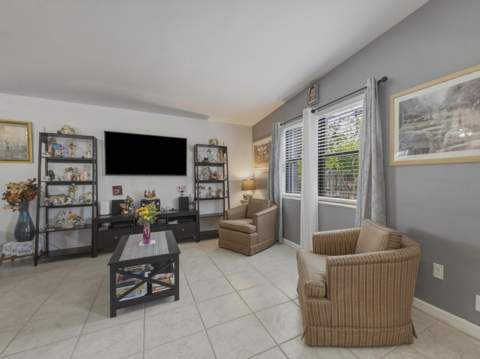 754 Hibiscus Drive, Royal Palm Beach FL - photo 9 of 36