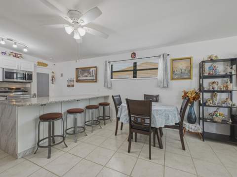 754 Hibiscus Drive, Royal Palm Beach FL - photo 10 of 36