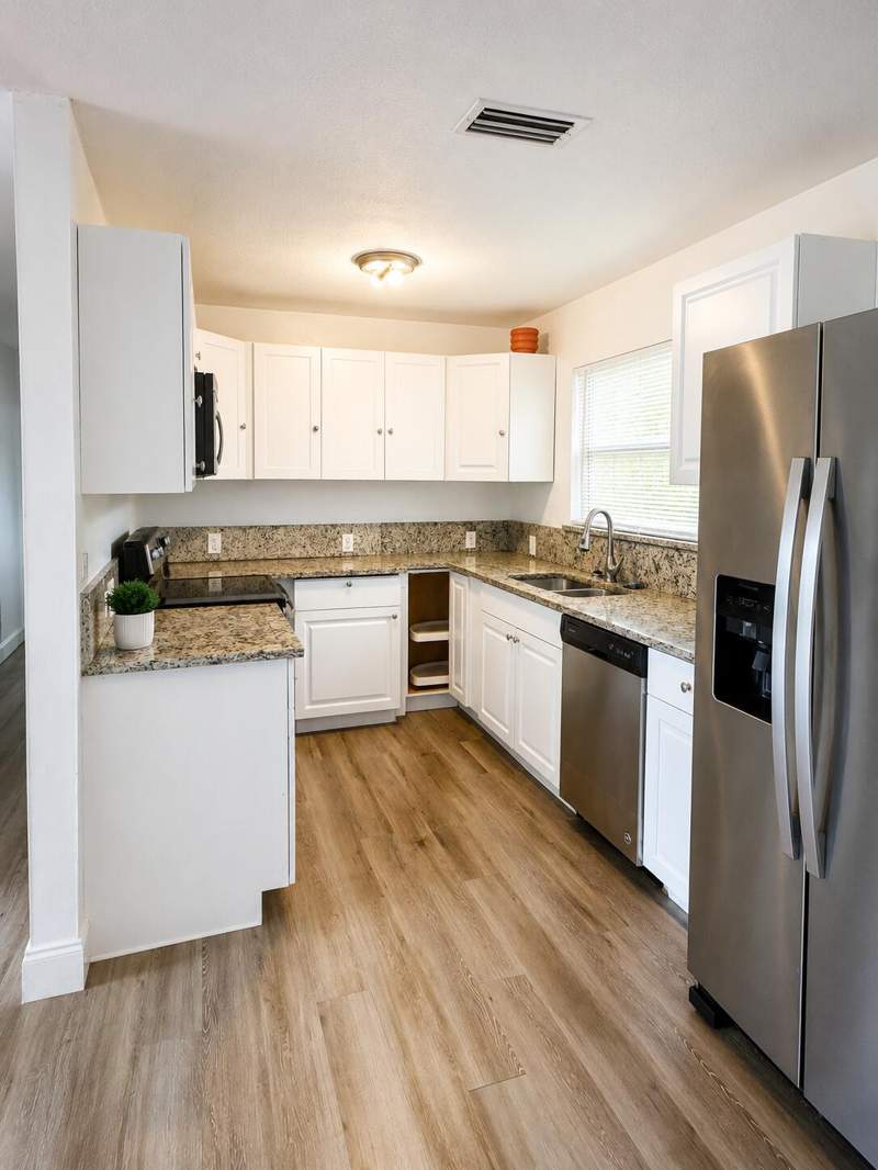 3 bedroom Single Family Residence at 2405 N 44th Street, Harmony Heights No 4, Fort Pierce — photo 3