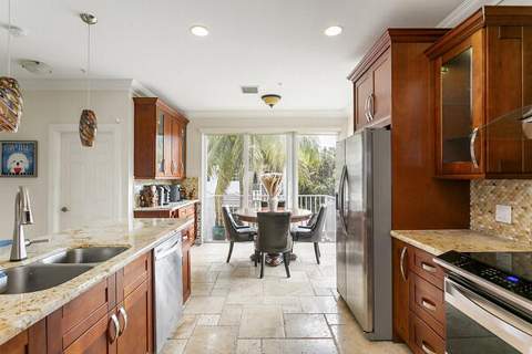 2725 NE 8th Avenue #118, Wilton Manors FL - photo 8 of 30