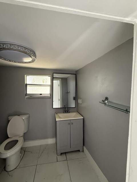 440 Tulip Tree Drive, Lake Worth FL - photo 7 of 24