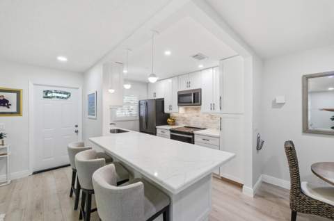 957 Circle Drive #D, Delray Beach FL - photo 9 of 36