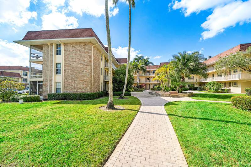 2 bedroom Condominium at 5540 Tamberlane Circle #221, Tamberlane 6 Condo, Palm Beach Gardens — photo 2
