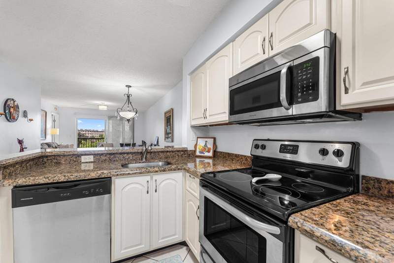 2 bedroom Condominium at 2222 N Cypress Bend Drive #403, Cypress Bend Condominium V, Pompano Beach — photo 2