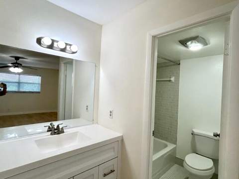 6061 N Falls Cir Drive #402, Lauderhill FL - photo 19 of 39