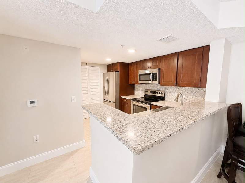 2 bedroom Condominium at 5045 Wiles Road #105, Evergreen Lakes Condo, Coconut Creek — photo 4