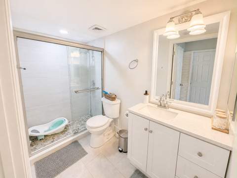 5045 Wiles Road #105, Coconut Creek FL - photo 9 of 13