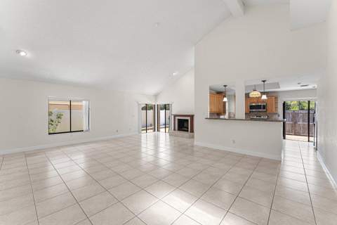 7627 Sierra Drive, Boca Raton FL - photo 8 of 37