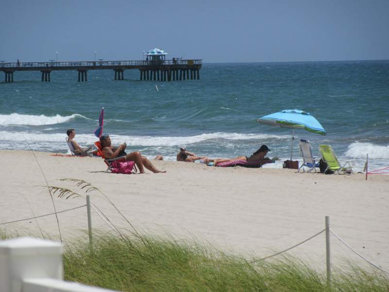 1 bedroom Stock Cooperative at 4050 N Ocean Drive #1006, Caribe Co-Op, Lauderdale-By-The-Sea — photo 3