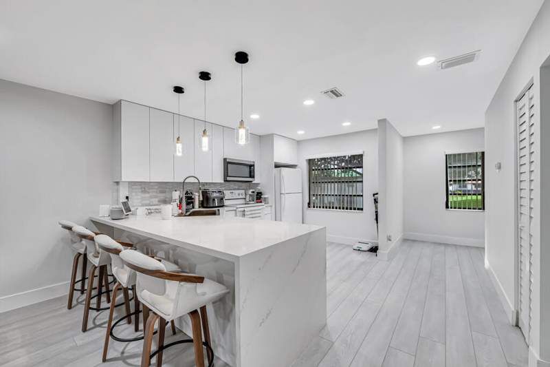 2 bedroom Condominium at 21362 Juego Circle #D, Vistas Of Boca Lago Condo, Boca Raton — photo 4