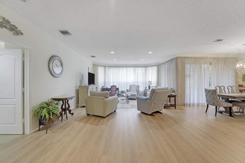 3 bedroom Condominium at 110 Legendary Circle, Legends Condo, Palm Beach Gardens — photo 3
